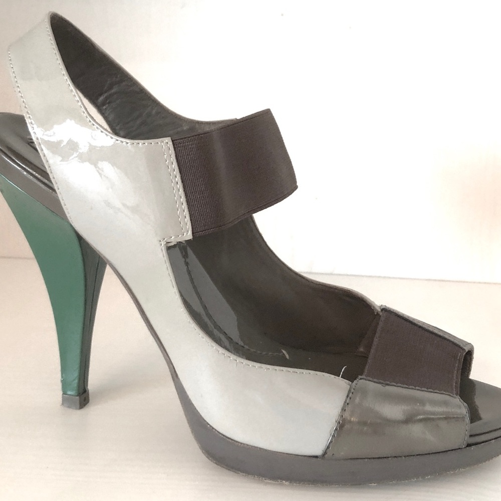 BCBG Heels- multicolor
